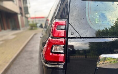Toyota Land Cruiser Prado 150 рестайлинг 2, 2020 год, 6 000 000 рублей, 11 фотография