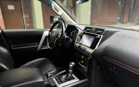 Toyota Land Cruiser Prado 150 рестайлинг 2, 2020 год, 6 000 000 рублей, 20 фотография