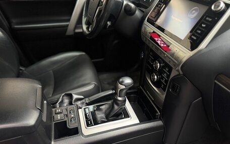 Toyota Land Cruiser Prado 150 рестайлинг 2, 2020 год, 6 000 000 рублей, 24 фотография