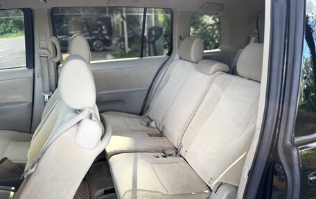 Toyota ISis I, 2011 год, 1 250 000 рублей, 11 фотография