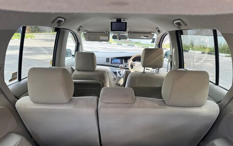Toyota ISis I, 2011 год, 1 250 000 рублей, 12 фотография
