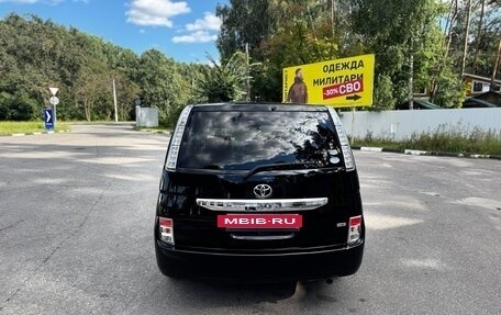 Toyota ISis I, 2011 год, 1 250 000 рублей, 5 фотография
