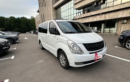 Hyundai Grand Starex Grand Starex I рестайлинг 2, 2008 год, 1 050 000 рублей, 3 фотография