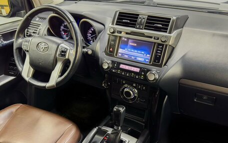 Toyota Land Cruiser Prado 150 рестайлинг 2, 2017 год, 4 349 900 рублей, 9 фотография