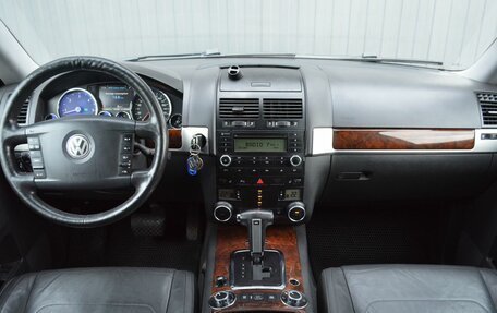 Volkswagen Touareg III, 2010 год, 849 999 рублей, 7 фотография