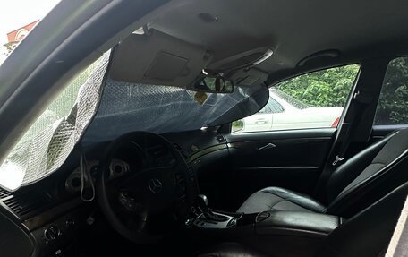 Mercedes-Benz E-Класс, 2003 год, 560 000 рублей, 14 фотография