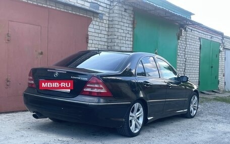 Mercedes-Benz C-Класс, 2005 год, 700 000 рублей, 2 фотография
