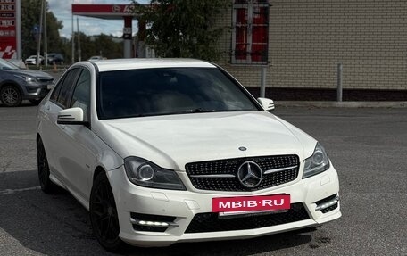Mercedes-Benz C-Класс, 2011 год, 1 300 000 рублей, 2 фотография