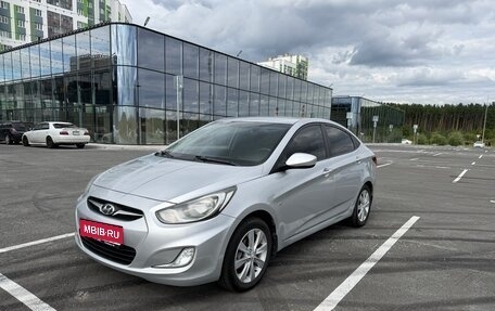 Hyundai Solaris II рестайлинг, 2011 год, 940 000 рублей, 1 фотография