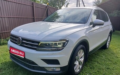 Volkswagen Tiguan II, 2016 год, 2 450 000 рублей, 1 фотография