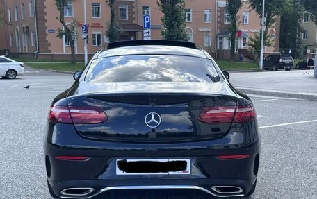 Mercedes-Benz E-Класс, 2017 год, 3 100 000 рублей, 4 фотография