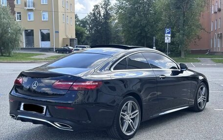 Mercedes-Benz E-Класс, 2017 год, 3 100 000 рублей, 5 фотография