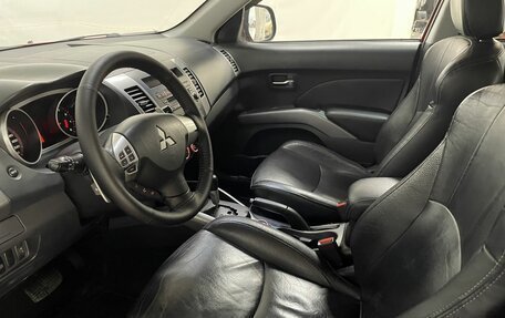 Mitsubishi Outlander III рестайлинг 3, 2006 год, 810 000 рублей, 11 фотография