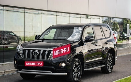 Toyota Land Cruiser Prado 150 рестайлинг 2, 2014 год, 3 399 000 рублей, 3 фотография