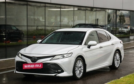 Toyota Camry, 2019 год, 2 769 000 рублей, 3 фотография