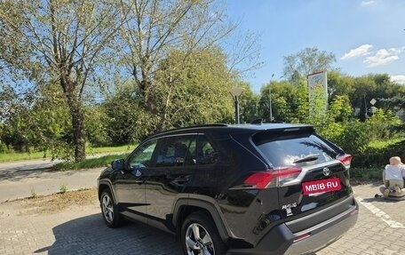 Toyota RAV4, 2021 год, 3 400 000 рублей, 4 фотография