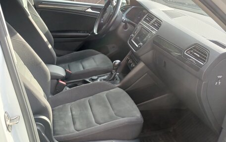 Volkswagen Tiguan II, 2016 год, 2 450 000 рублей, 8 фотография