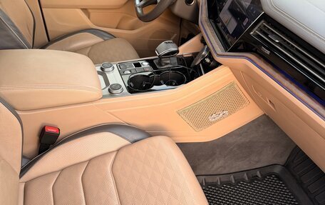 Volkswagen Touareg III, 2018 год, 3 750 000 рублей, 6 фотография