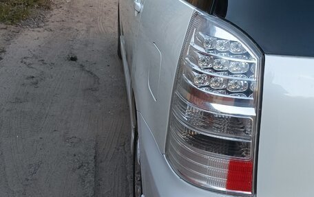 Toyota Wish II, 2004 год, 800 000 рублей, 8 фотография