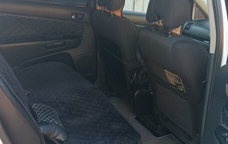 Toyota Wish II, 2004 год, 800 000 рублей, 12 фотография