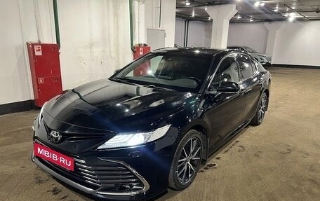 Toyota Camry, 2021 год, 2 970 000 рублей, 1 фотография