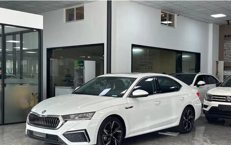 Skoda Octavia IV, 2023 год, 2 700 000 рублей, 1 фотография