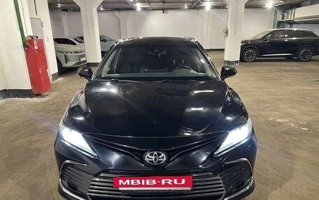 Toyota Camry, 2021 год, 2 970 000 рублей, 2 фотография