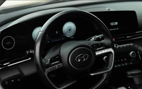 Hyundai Elantra, 2022 год, 2 500 000 рублей, 14 фотография