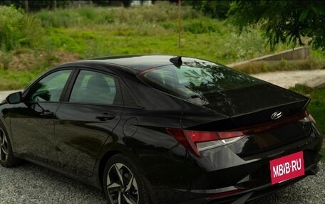 Hyundai Elantra, 2022 год, 2 500 000 рублей, 5 фотография