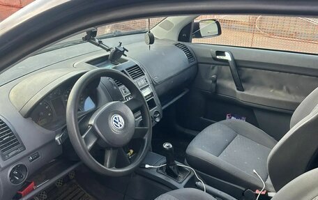 Volkswagen Polo IV рестайлинг, 2001 год, 211 000 рублей, 7 фотография