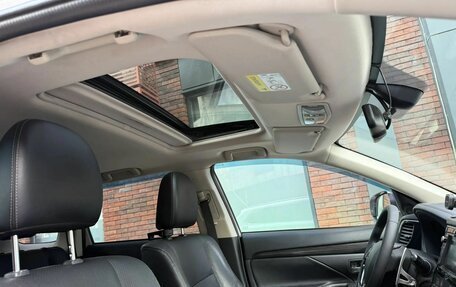 Mitsubishi Outlander III рестайлинг 3, 2016 год, 2 190 000 рублей, 13 фотография