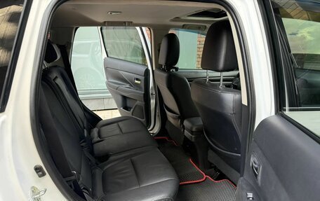 Mitsubishi Outlander III рестайлинг 3, 2016 год, 2 190 000 рублей, 17 фотография