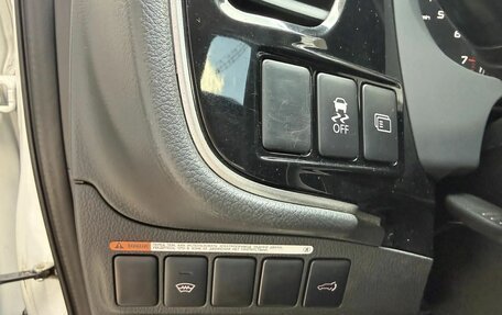 Mitsubishi Outlander III рестайлинг 3, 2016 год, 2 190 000 рублей, 26 фотография