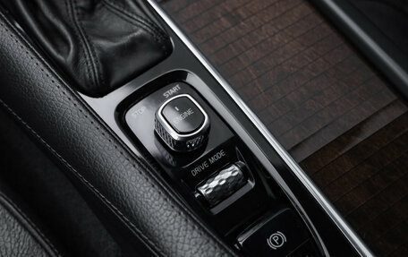 Volvo XC90 II рестайлинг, 2016 год, 2 899 000 рублей, 25 фотография