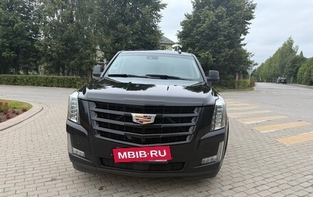 Cadillac Escalade IV, 2015 год, 2 400 000 рублей, 8 фотография