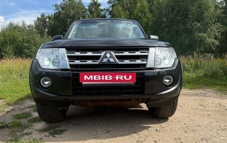 Mitsubishi Pajero IV, 2012 год, 2 150 000 рублей, 2 фотография