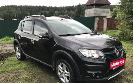 Renault Sandero II рестайлинг, 2016 год, 750 000 рублей, 2 фотография