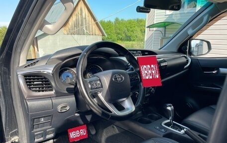 Toyota Hilux VIII, 2016 год, 4 550 000 рублей, 8 фотография