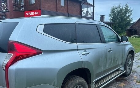Mitsubishi Pajero Sport III рестайлинг, 2017 год, 2 850 000 рублей, 4 фотография
