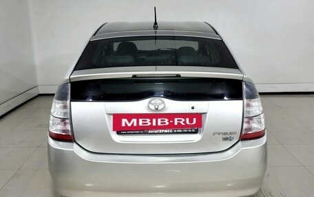 Toyota Prius, 2005 год, 560 000 рублей, 3 фотография