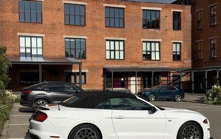 Ford Mustang VI рестайлинг, 2019 год, 4 000 000 рублей, 4 фотография