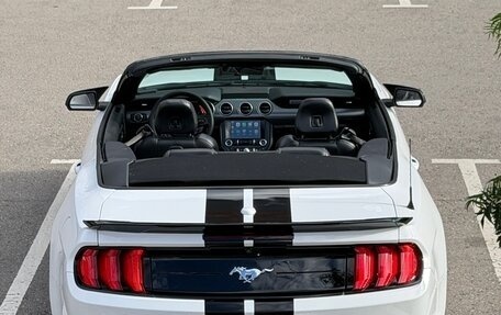 Ford Mustang VI рестайлинг, 2019 год, 4 000 000 рублей, 6 фотография