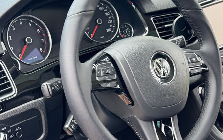 Volkswagen Touareg III, 2017 год, 3 200 000 рублей, 3 фотография