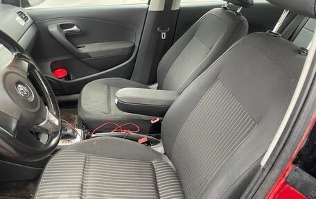 Volkswagen Polo VI (EU Market), 2013 год, 590 000 рублей, 34 фотография