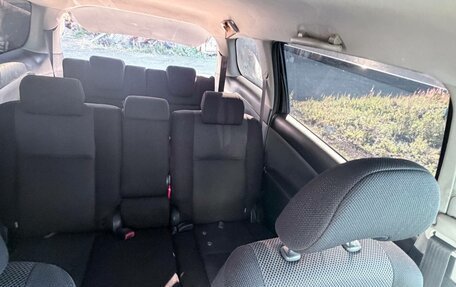 Toyota Wish II, 2004 год, 800 000 рублей, 13 фотография