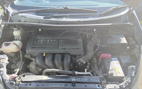 Toyota Wish II, 2004 год, 800 000 рублей, 12 фотография