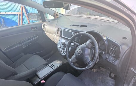 Toyota Wish II, 2004 год, 800 000 рублей, 7 фотография