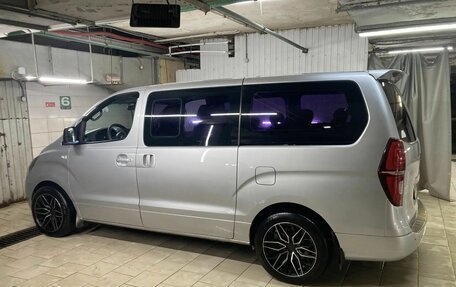 Hyundai Grand Starex Grand Starex I рестайлинг 2, 2007 год, 1 600 000 рублей, 8 фотография