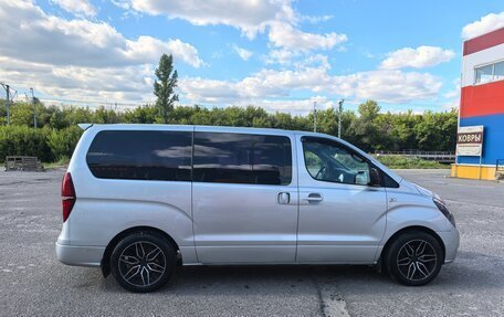 Hyundai Grand Starex Grand Starex I рестайлинг 2, 2007 год, 1 600 000 рублей, 2 фотография