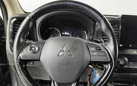 Mitsubishi Outlander III рестайлинг 3, 2016 год, 1 750 000 рублей, 18 фотография